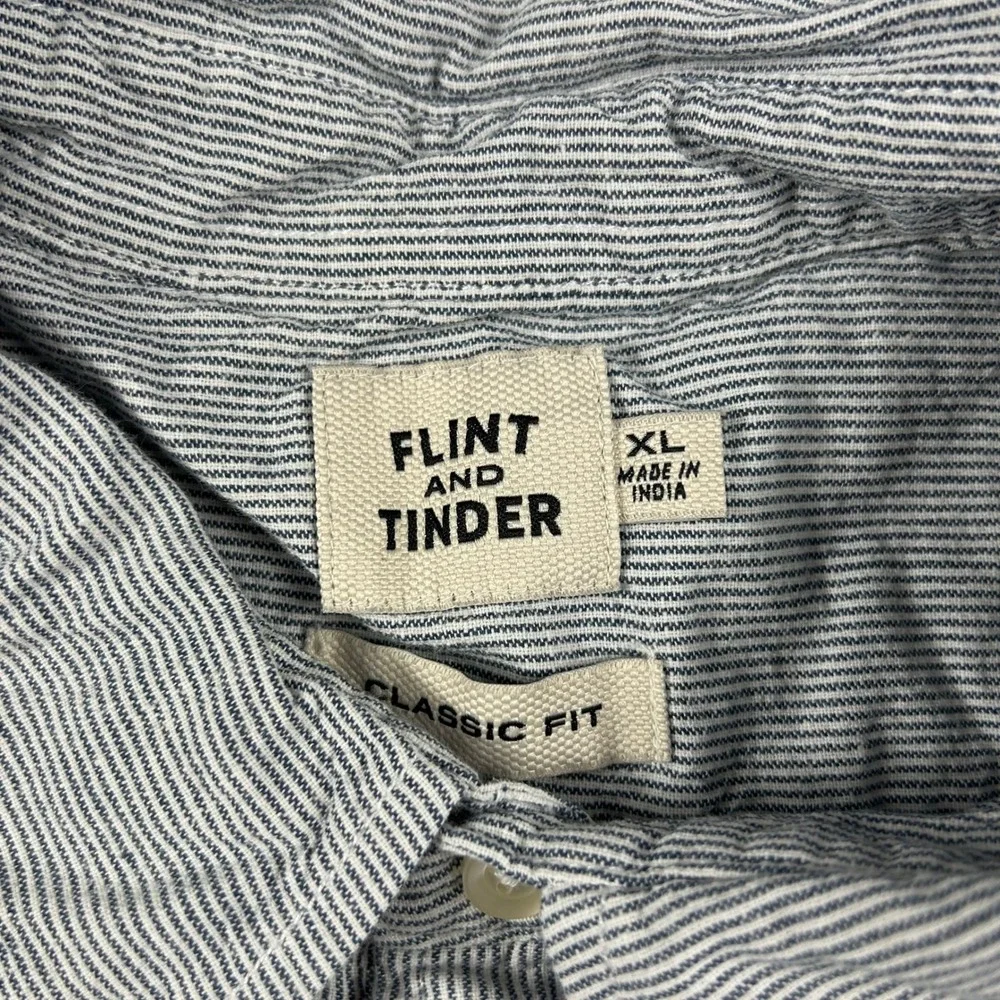 Flint and Tinder Shirt Mens XL Blue White Stripe Short Sleeve Classic Fit Pocket - Picture 5 of 6